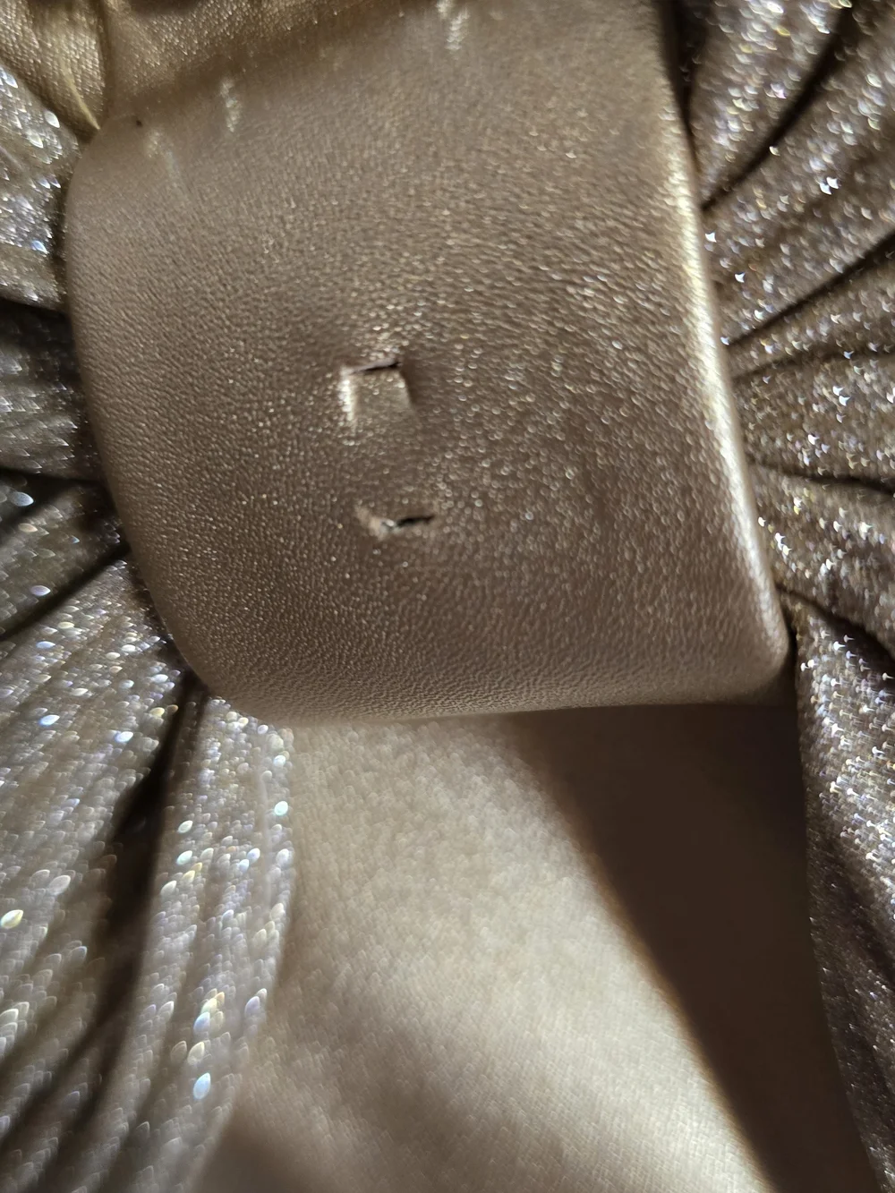 N/A elegant gold